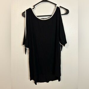 Cable & Gauge Black Cutout Sleeve Top